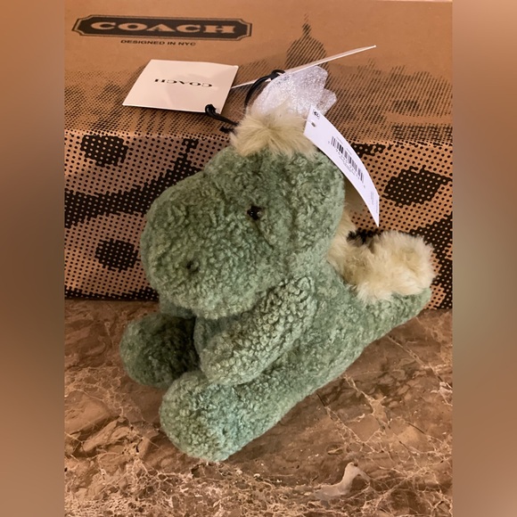 COACH NWT Runway Shearling Dino Bag Charm Green Plush Dinosaur Keychain Charm - Picture 1 of 10